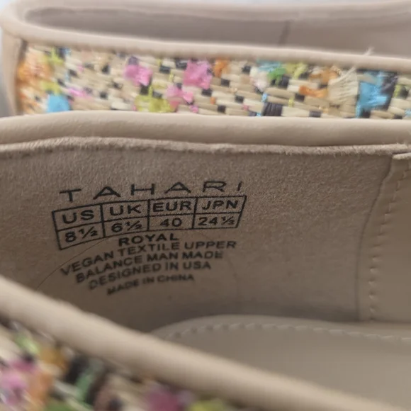 New Tahari Multi Colored Tweed Loafers With Gold Hardware Size 8.5 - Picture 8 of 8